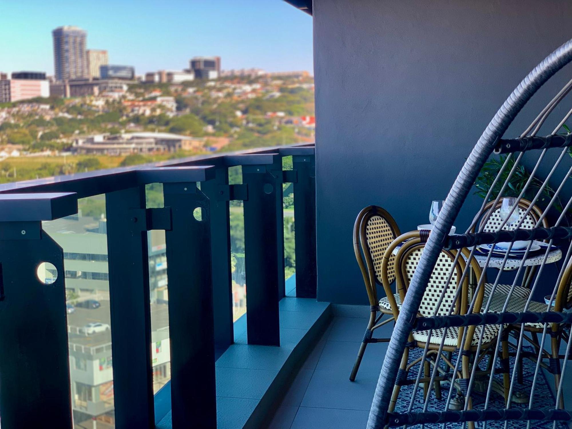 Monte Carlo Sophistication And Comfort With Stunning Umhlanga Views Apartment